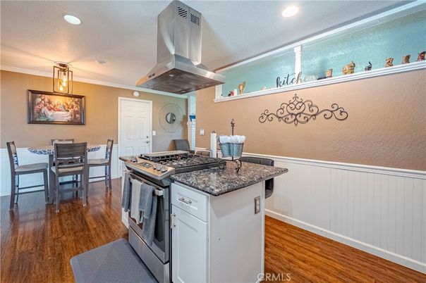 Dining room, Interior, Kitchen, Pendant Lights, Recessed Lighting, Wood Texture Flooring
