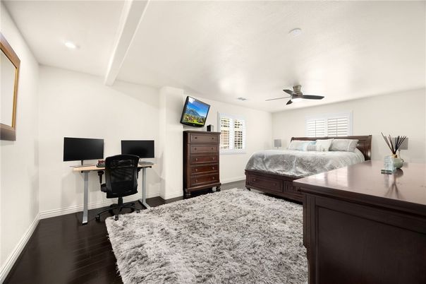 Bedroom, Home Office, Interior, Recessed Lighting, Wood Texture Flooring