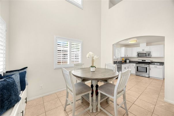 Dining room, Interior, Kitchen, Stainless Steel Appliances