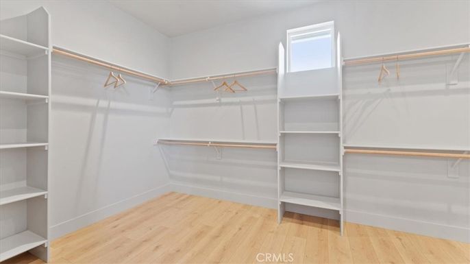 Interior, Walk-in Closets, Wood Texture Flooring