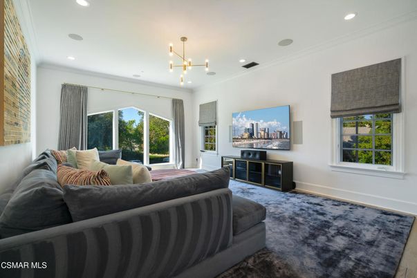 Interior, Living room, Pendant Lights, Recessed Lighting