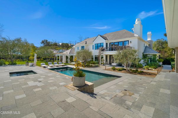 Exterior, Pool