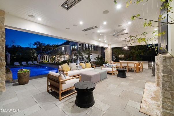 Exterior, Pendant Lights, Pool, Recessed Lighting