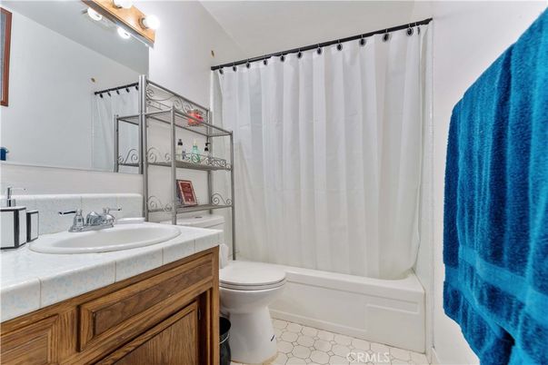 Bathroom, Interior, Tile Countertops
