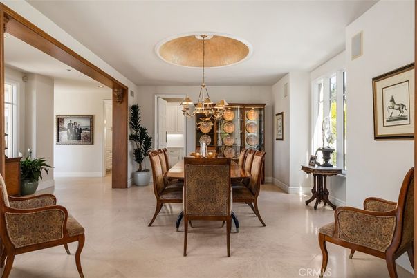 Chandelier, Dining room, Interior