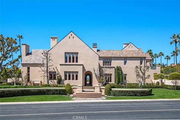 Exterior, Facade, Spanish Mediterranean