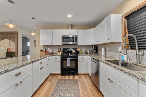Interior, Kitchen, Pendant Lights, Recessed Lighting, Wood Texture Flooring