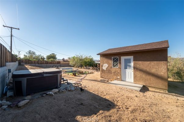 Backyard, Exterior, Hot Tub