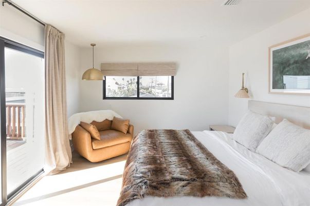 Bedroom, Interior, Pendant Lights