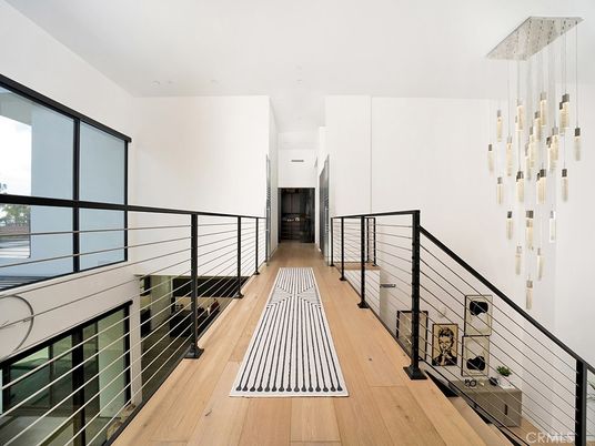 Interior, Pendant Lights, Wood Texture Flooring