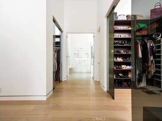 Interior, Walk-in Closets, Wood Texture Flooring