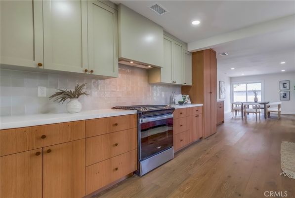 Dining room, Interior, Kitchen, Recessed Lighting, Wood Texture Flooring