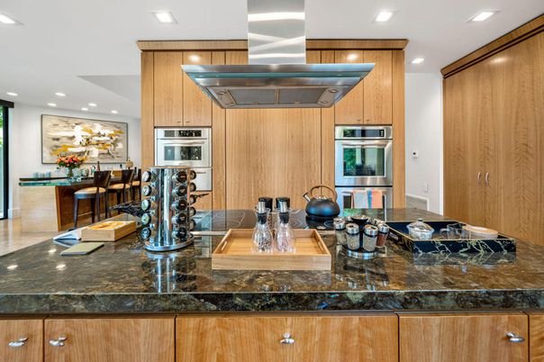 Dining room, Interior, Kitchen, Recessed Lighting, Stainless Steel Appliances