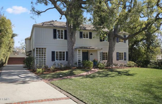 Backyard, Exterior, Facade, Georgian