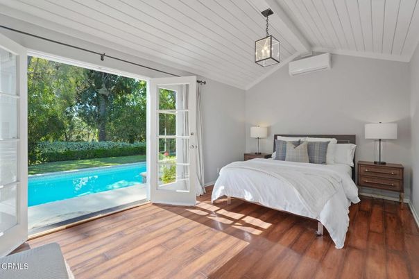 Bedroom, Interior, Pendant Lights, Wood Texture Flooring