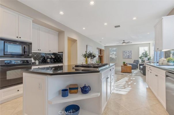 Interior, Kitchen, Living room, Recessed Lighting, Stainless Steel Appliances
