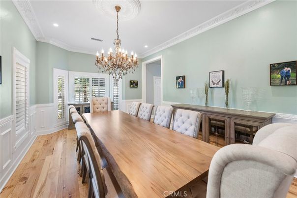 Chandelier, Dining room, Interior, Recessed Lighting, Wood Texture Flooring