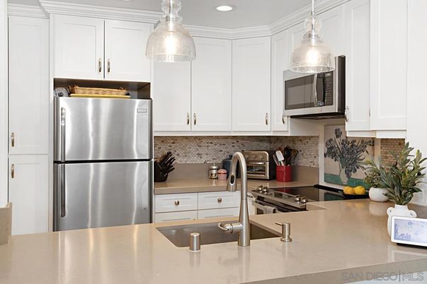 Interior, Kitchen, Pendant Lights, Recessed Lighting, Stainless Steel Appliances