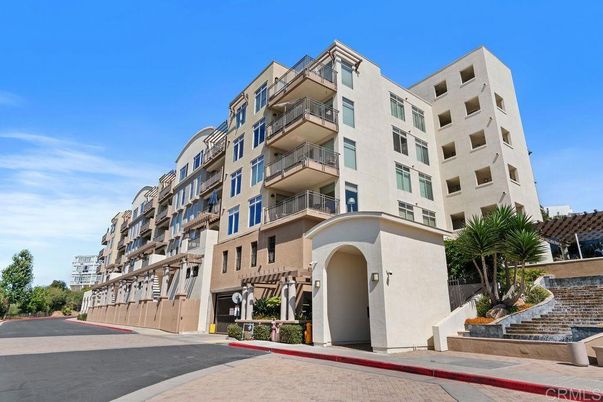 Exterior, Facade, Condo Building