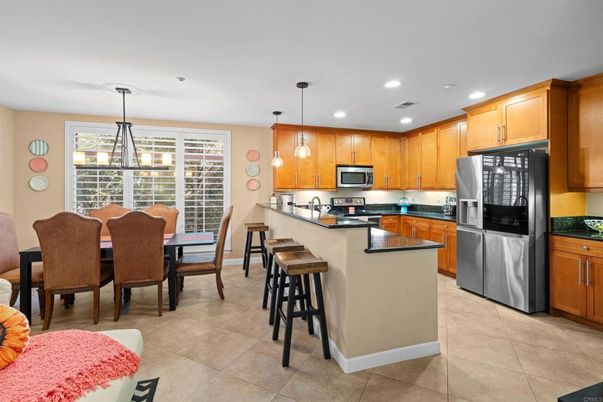 Dining room, Interior, Kitchen, Pendant Lights, Recessed Lighting, Stainless Steel Appliances