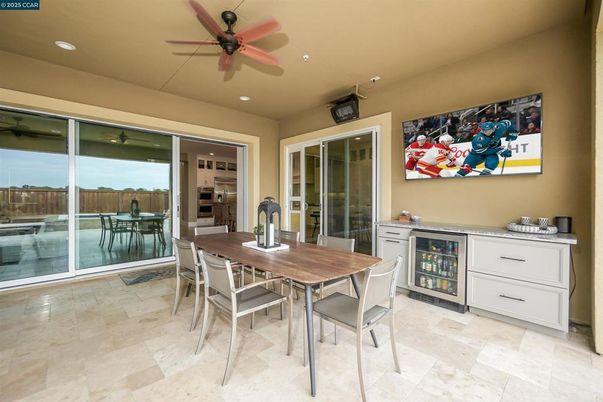 Dining room, Interior, Recessed Lighting