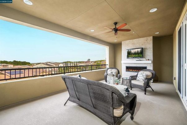 Fireplace, Interior, Recessed Lighting