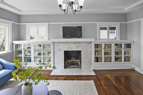 Chandelier, Fireplace, Interior, Wood Texture Flooring