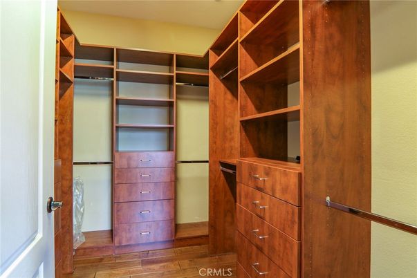 Interior, Walk-in Closets, Wood Texture Flooring