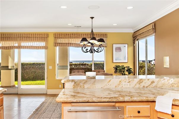 Chandelier, Dining room, Interior, Kitchen, Recessed Lighting, Water