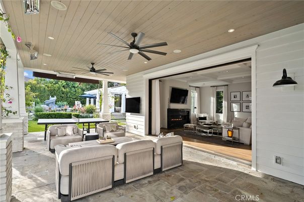 Exterior, Fireplace