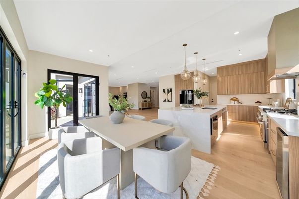 Dining room, Interior, Kitchen, Pendant Lights, Recessed Lighting, Stainless Steel Appliances, Wood Texture Flooring