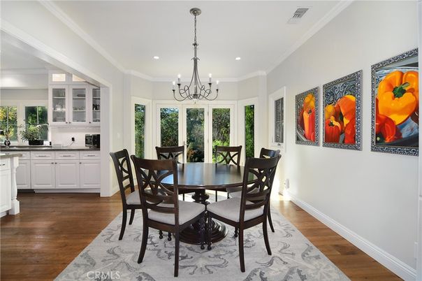 Chandelier, Dining room, Interior, Recessed Lighting, Wood Texture Flooring