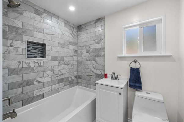 Bathroom, Interior, Marble Walls, Recessed Lighting