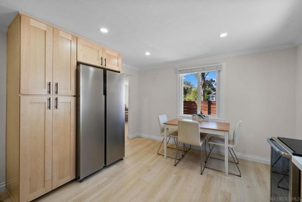 Dining room, Interior, Kitchen, Recessed Lighting, Wood Texture Flooring
