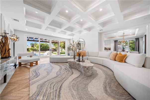 Interior, Living room, Pendant Lights, Recessed Lighting, Wood Texture Flooring