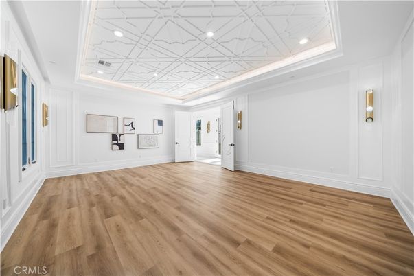 Empty room, Interior, Pendant Lights, Recessed Lighting, Wood Texture Flooring