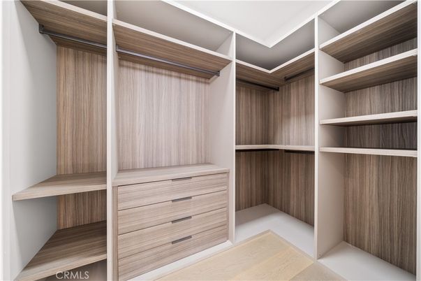 Interior, Walk-in Closets, Wood Texture Flooring