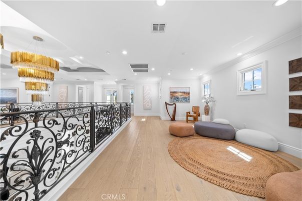 Chandelier, Interior, Recessed Lighting, Wood Texture Flooring