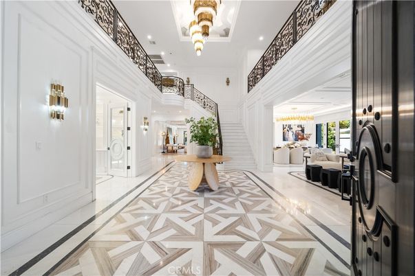Chandelier, Interior, Recessed Lighting
