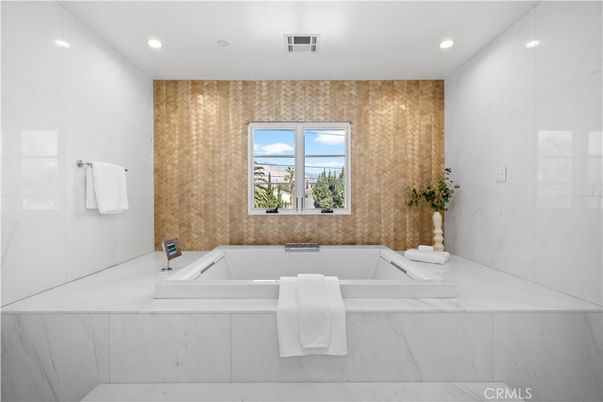 Bathroom, Interior, Marble Walls, Recessed Lighting