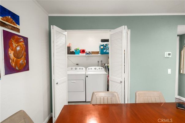 Interior, Utility Closets, Washer, Wood Texture Flooring