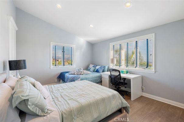 Bedroom, Home Office, Interior, Recessed Lighting, Wood Texture Flooring