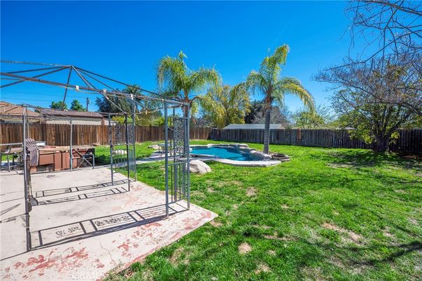 Backyard, Exterior, Pool
