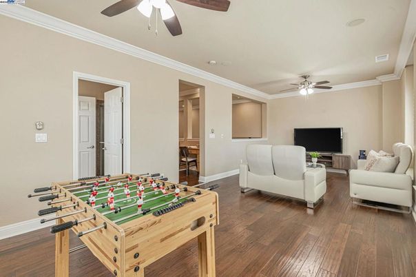 Game Room, Interior, Wood Texture Flooring