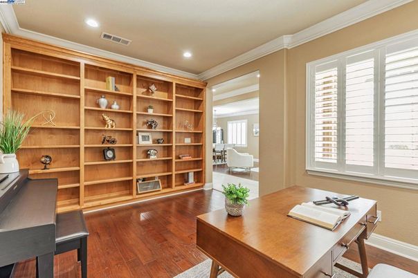 Home Office, Interior, Recessed Lighting, Wood Texture Flooring