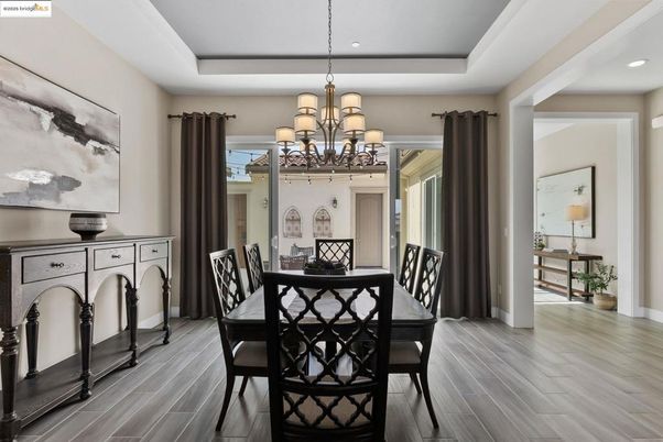 Chandelier, Dining room, Interior, Recessed Lighting, Wood Texture Flooring