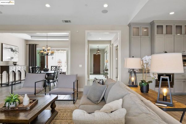 Chandelier, Dining room, Interior, Living room, Recessed Lighting, Wood Texture Flooring