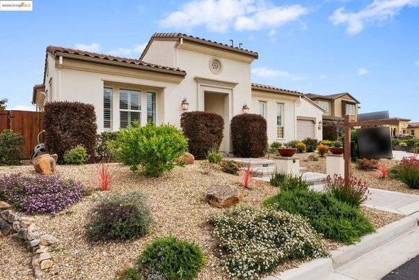 Backyard, Exterior, Facade, Mediterranean