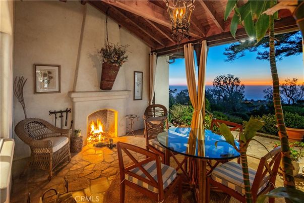 Exterior, Fireplace, Water