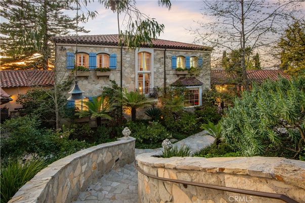 Exterior, Facade, Mediterranean